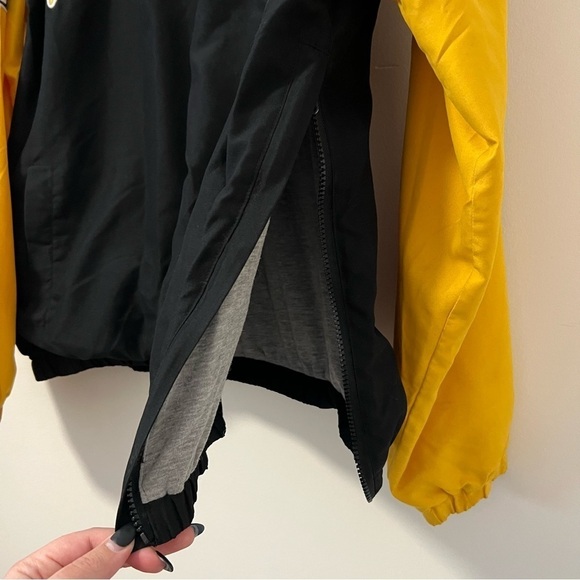 Vintage NFL Pittsburgh Steelers Black & Yellow Windbreaker Pullover Sweatshirt - Picture 5 of 8